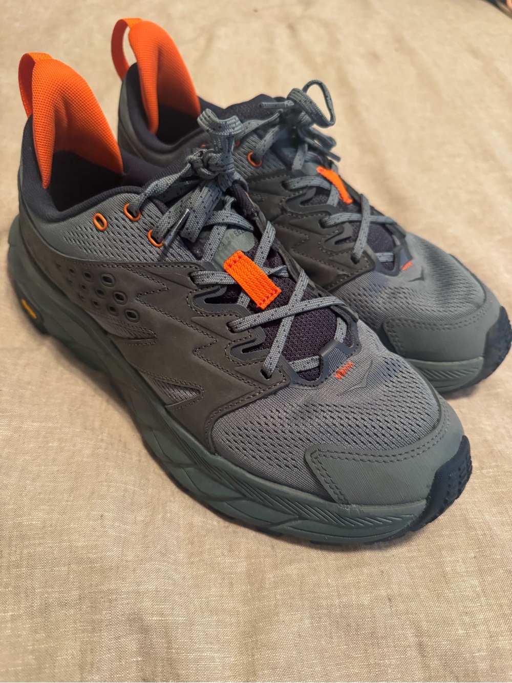 HOKA Anacapa Breeze Low Men’s 9.5 Gray/ Blue Vibram Hiking Trail Shoes EUC